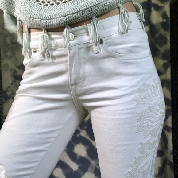 Madewell embroidered mid-rise jeans, 24 - Picture 3 of 13
